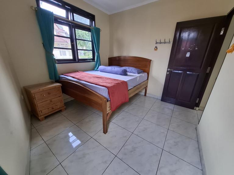 Kasur Biru Villa Green Fresh